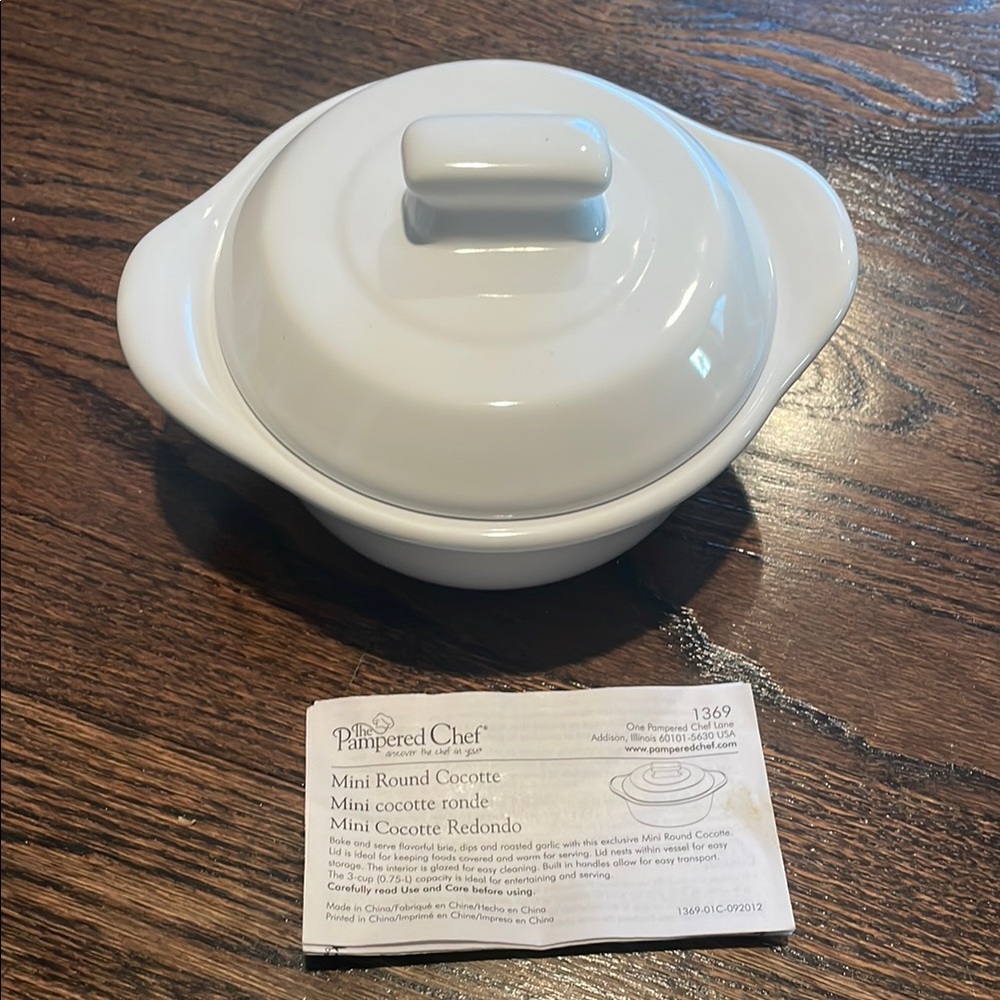 Pampered Chef White Mini Round Cocotte
